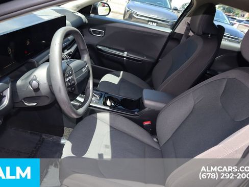 Used 2025 Kia K4 FWD image 11