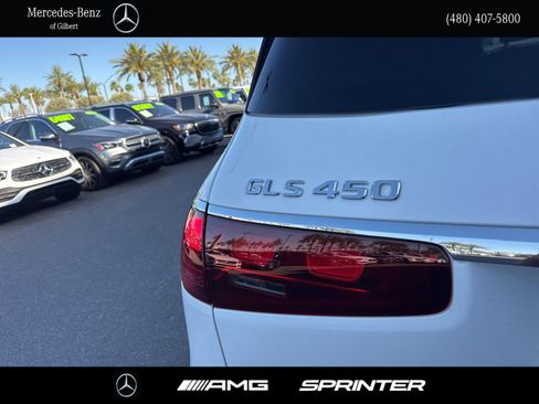 Used 2024 Mercedes-Benz GLS 450 4MATIC image 5