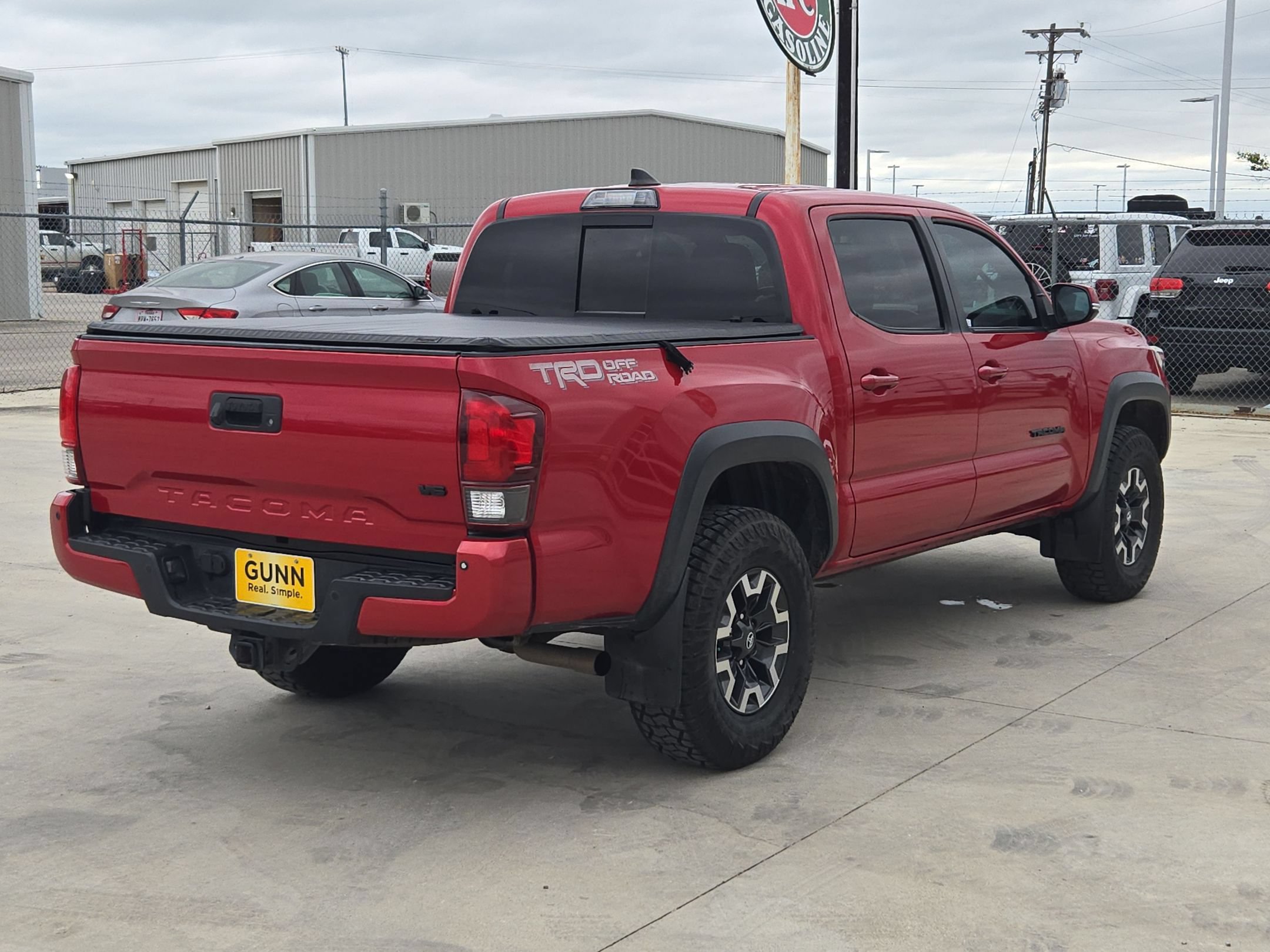 Used 2019 Toyota Tacoma 2WD Double Cab image 3