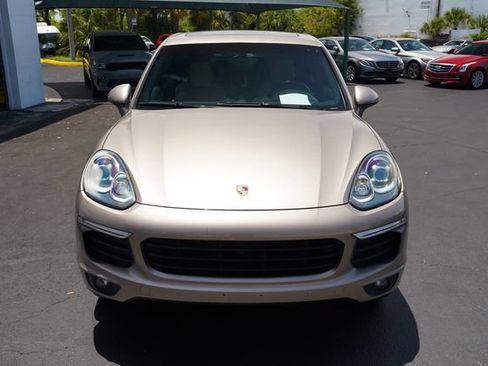 Used 2016 Porsche Cayenne AWD/4WD image 21