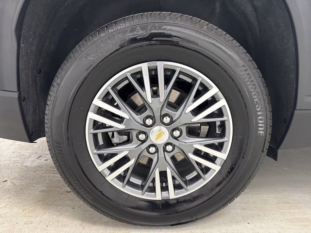 Used 2026 Chevrolet Traverse LT FWD image 34