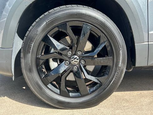 Certified 2022 Volkswagen Taos SE AWD/4WD image 37