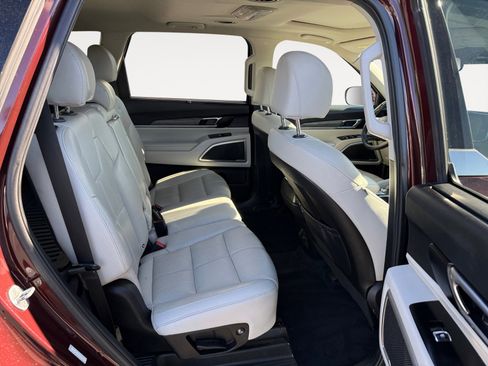Used 2022 Kia Telluride EX w/ Towing Package image 18