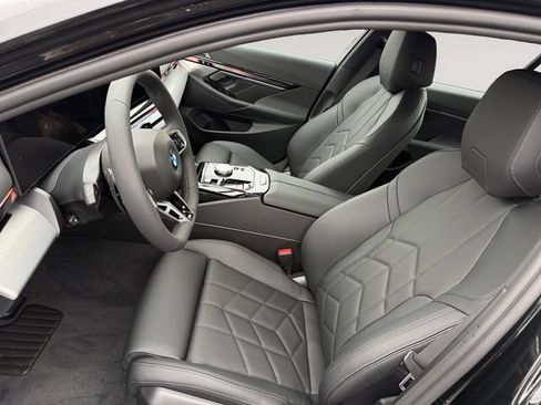New 2027 BMW 530i xDrive w/ M Sport Package AWD/4WD image 9