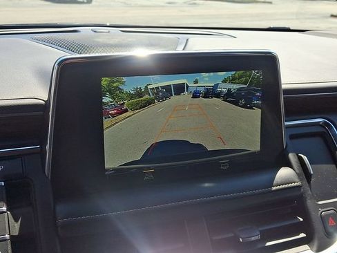 Used 2024 Chevrolet Tahoe Premier AWD/4WD image 21