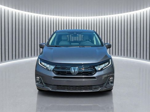 Used 2025 Honda Odyssey Touring image 12