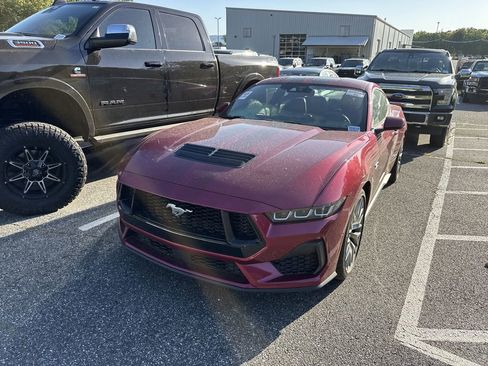 Used 2025 Ford Mustang GT Premium image 24