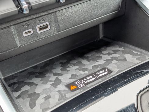 Used 2023 Chevrolet Colorado LT w/ LT Convenience Package II image 22