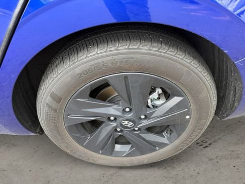 Certified 2023 Hyundai Elantra Blue image 14