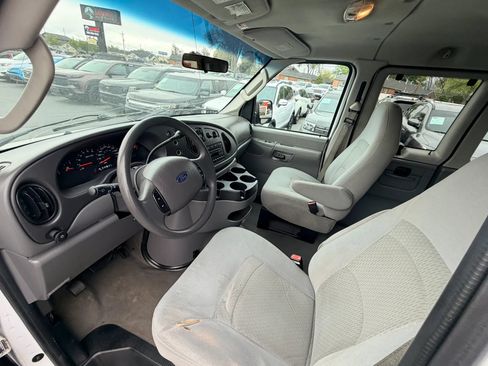 Used 2007 Ford E-350 and Econoline 350 XL RWD image 7