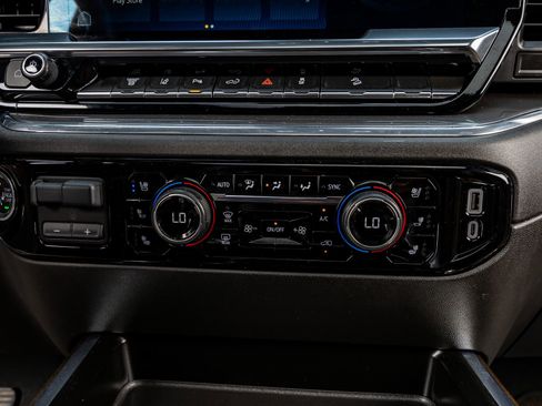 Used 2024 Chevrolet Silverado 2500 High Country w/ High Country Premium Package AWD/4WD image 26