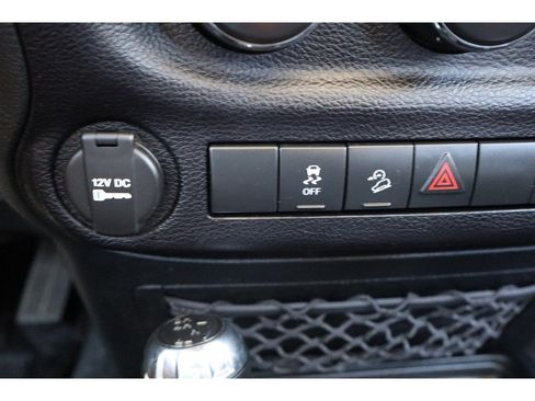 Used 2016 Jeep Wrangler Sport w/ Quick Order Package 24S AWD/4WD image 32