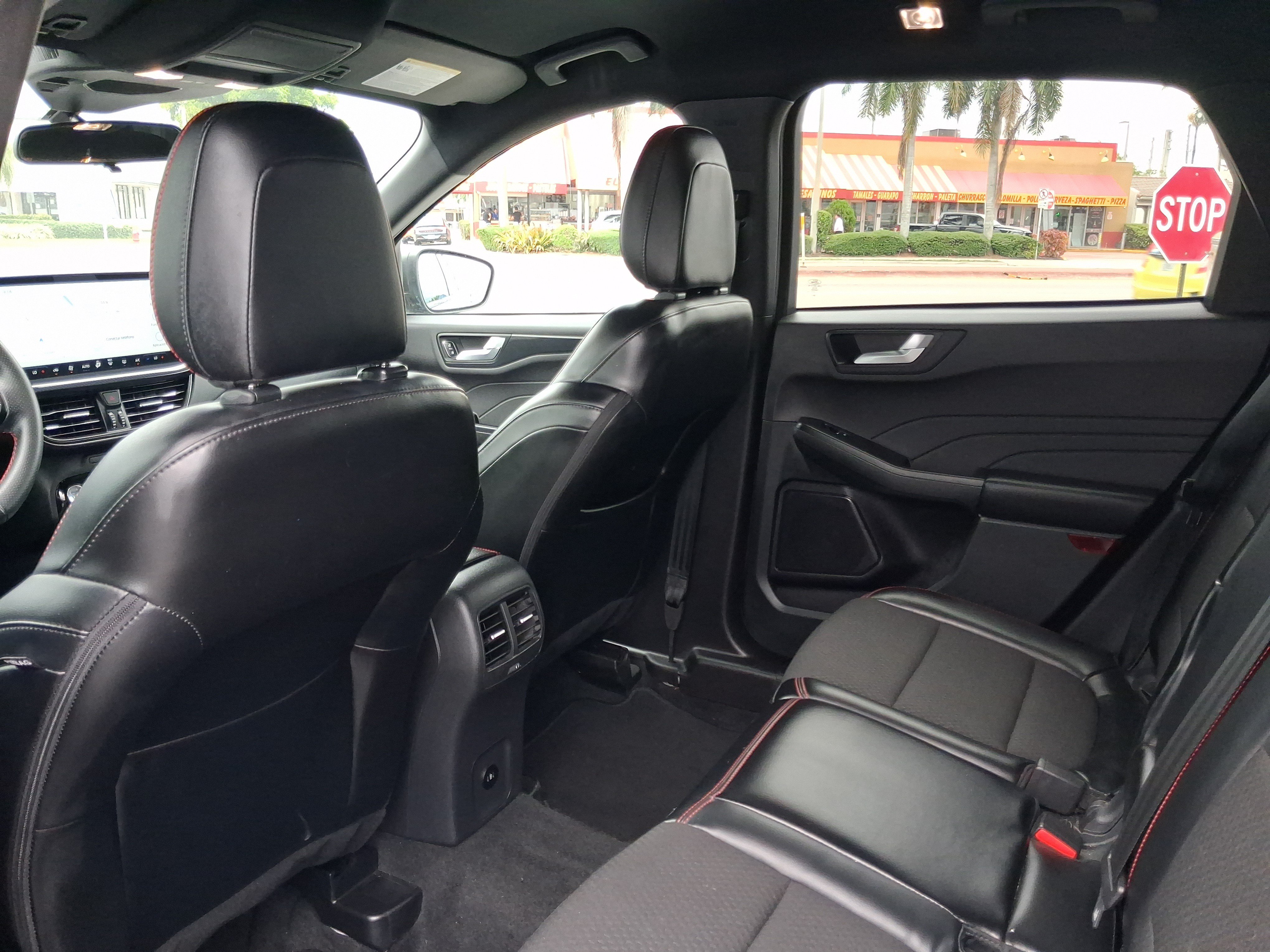 Used 2024 Ford Escape ST-Line w/ Tech Pack #1 FWD image 5