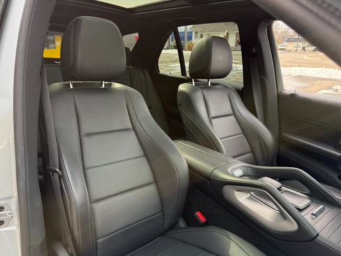 Used 2022 Mercedes-Benz GLE 350 w/ Premium Package image 17