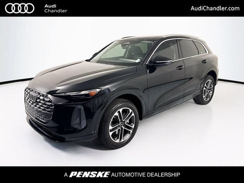 Used 2025 Audi Q5 Premium w/ Convenience Package AWD/4WD image 1