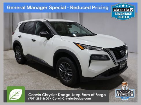 Used 2023 Nissan Rogue S image 1