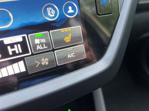 Used 2025 Subaru Forester Limited w/ Popular Package #1 image 32