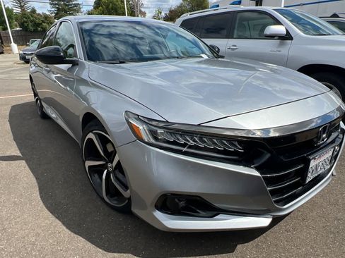 Used 2021 Honda Accord Sport image 3