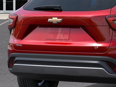 New 2026 Chevrolet Trax LT w/ Driver Confidence Package image 14