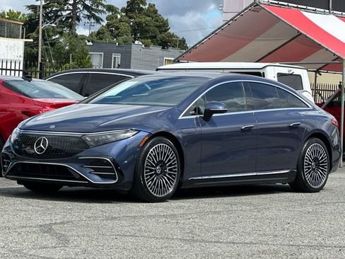 Used 2022 Mercedes-Benz EQS 450+ Sedan w/ AMG Line Exterior image 8