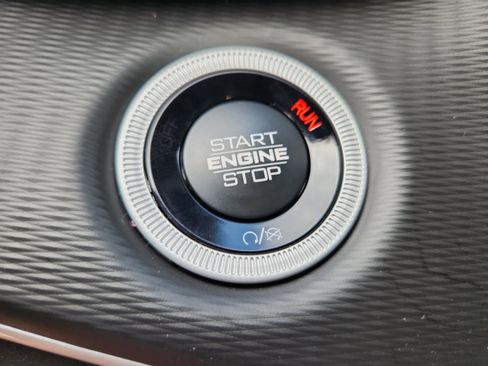 New 2025 Jeep Grand Cherokee L Altitude image 31