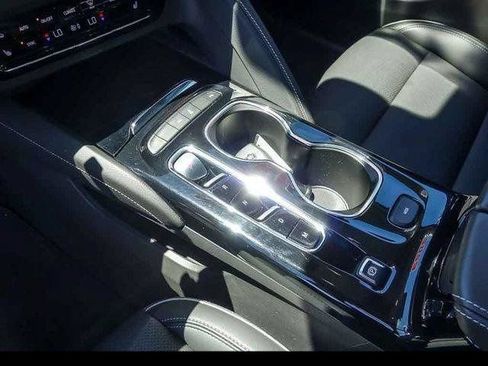 Certified 2023 Buick Envision Essence FWD image 22