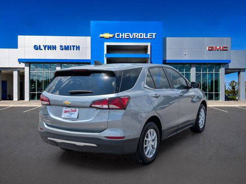 Used 2024 Chevrolet Equinox LT FWD image 8