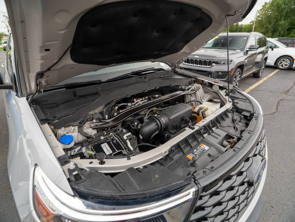 Used 2023 Ford Explorer ST-Line AWD/4WD image 29