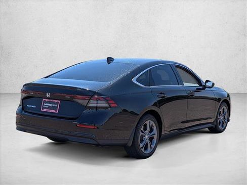 Used 2023 Honda Accord EX image 5