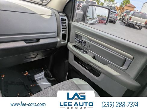 Used 2020 RAM 1500 Classic SLT w/ Luxury Group RWD image 14