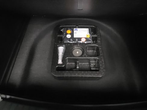 New 2026 Jeep Compass Latitude AWD/4WD image 29