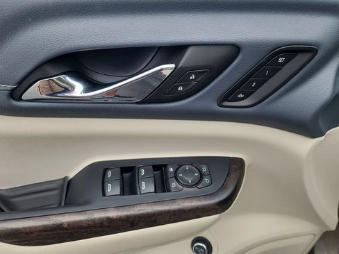 Certified 2022 GMC Acadia Denali w/ Denali Technology Package AWD/4WD image 23