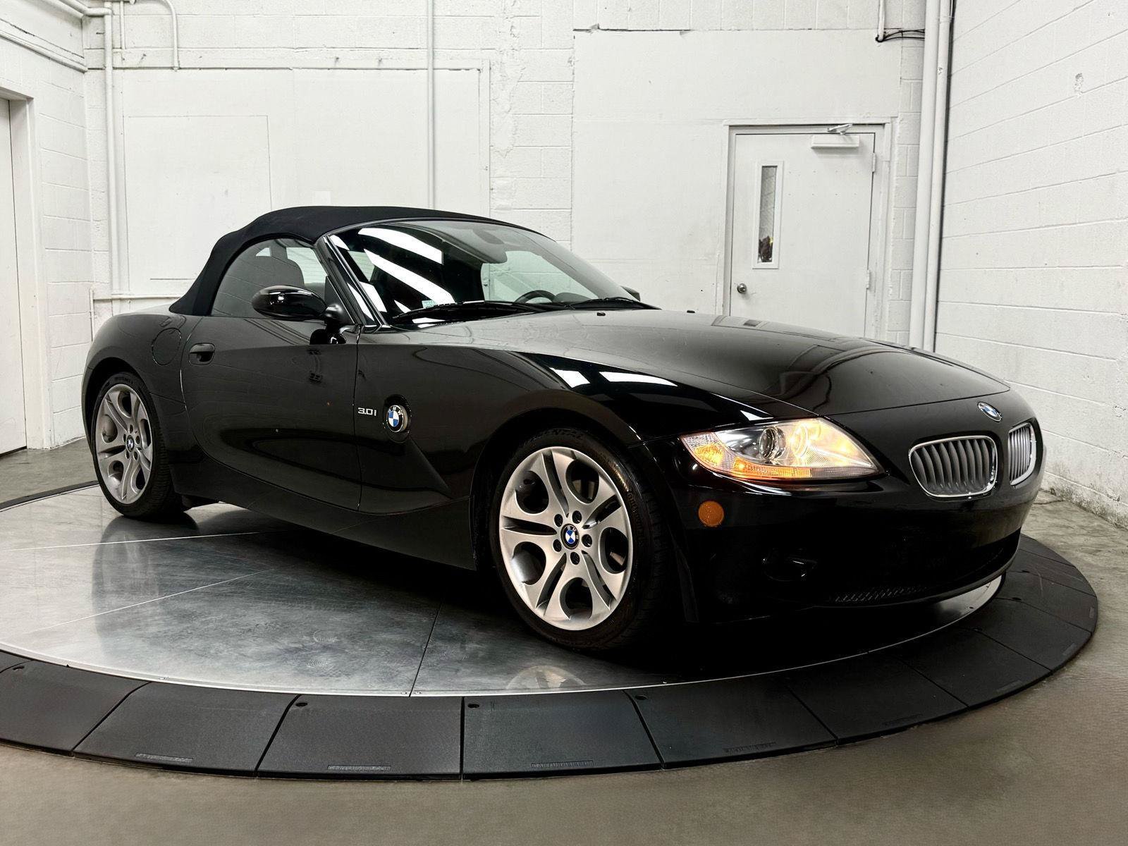 Used 2005 BMW Z4 3.0i RWD image 12
