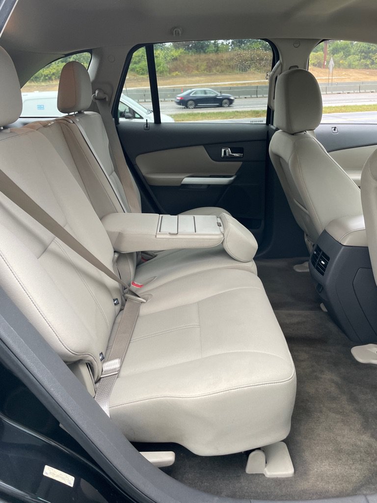 Used 2013 Ford Edge SE FWD image 19