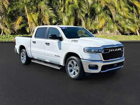 Used 2025 RAM 1500 Big Horn AWD/4WD image 2