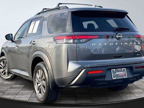 Certified 2024 Nissan Pathfinder SV image 2