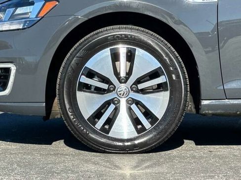 Used 2019 Volkswagen e-Golf SE w/ Driver Assistance Package image 26