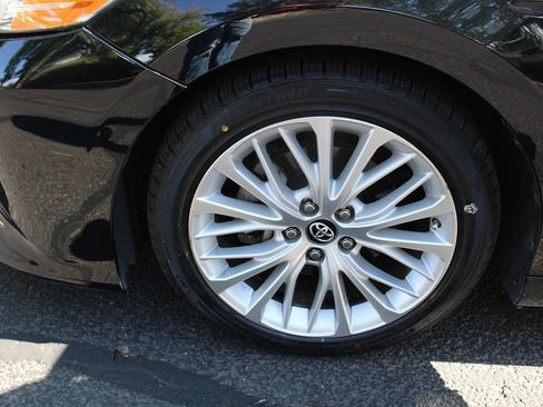 Used 2018 Toyota Camry XLE FWD image 51