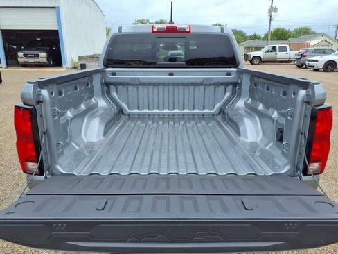 New 2025 Chevrolet Colorado LT w/ LT Convenience Package AWD/4WD image 8