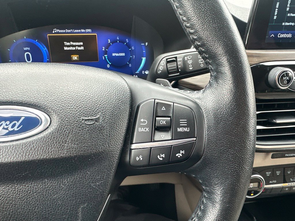 Used 2020 Ford Escape Titanium AWD/4WD image 23