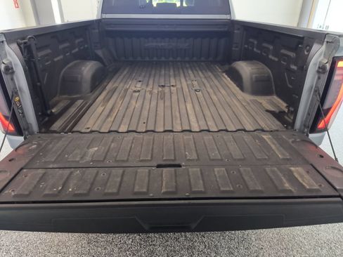 Used 2024 GMC Sierra 2500 AT4X AWD/4WD image 36