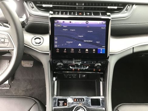 New 2025 Jeep Grand Cherokee L Limited w/ Luxury Tech Group II image 14