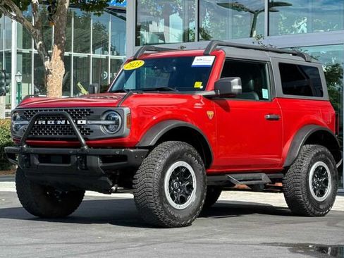 Certified 2023 Ford Bronco Badlands AWD/4WD image 8