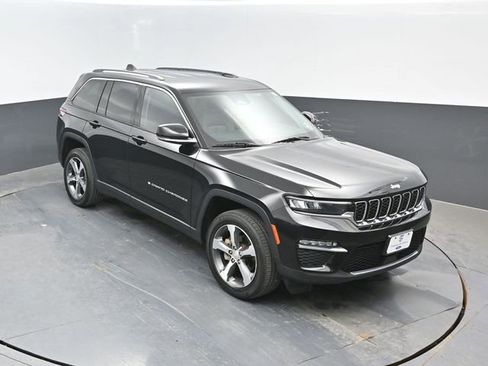 Used 2023 Jeep Grand Cherokee Limited AWD/4WD image 21