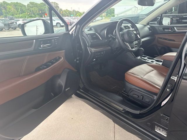 Used 2018 Subaru Outback 3.6R Touring AWD/4WD image 8