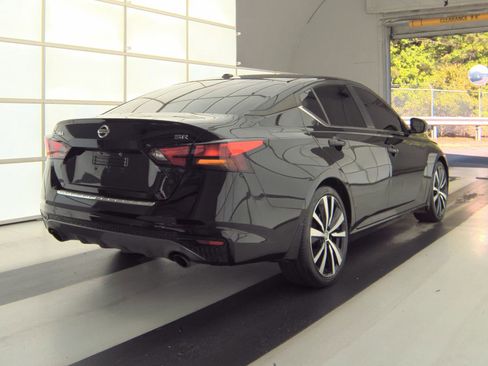 Used 2020 Nissan Altima 2.5 SR FWD image 4