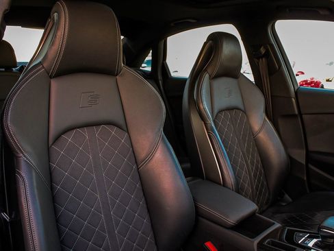 Used 2022 Audi S4 Premium image 38