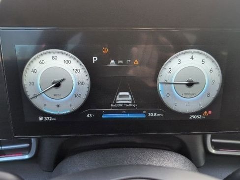 Used 2025 Hyundai Elantra SEL image 27