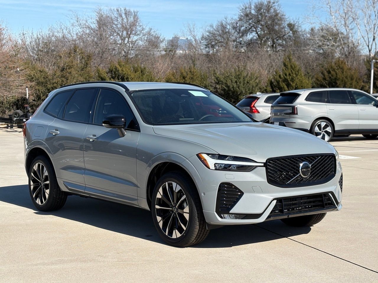 New 2026 Volvo XC60 B5 Plus w/ Protection Package Premier AWD/4WD image 4