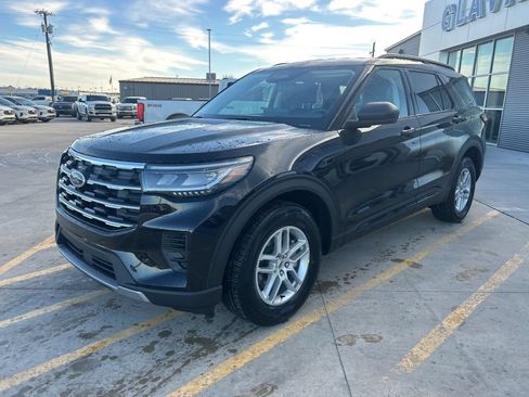 New 2026 Ford Explorer Active AWD/4WD image 7